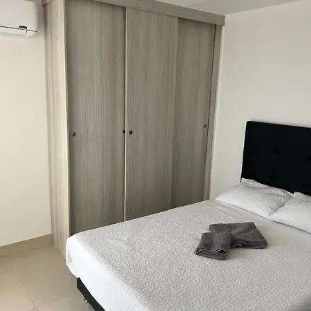 Spacious Flat With Stunning Views Great Location