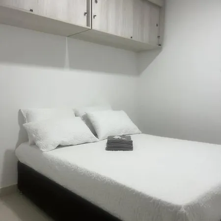 Spacious Flat With Stunning Views Great Location