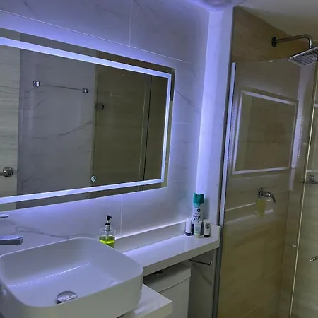 Apartamento Spacious Flat With Stunning Views Great Location